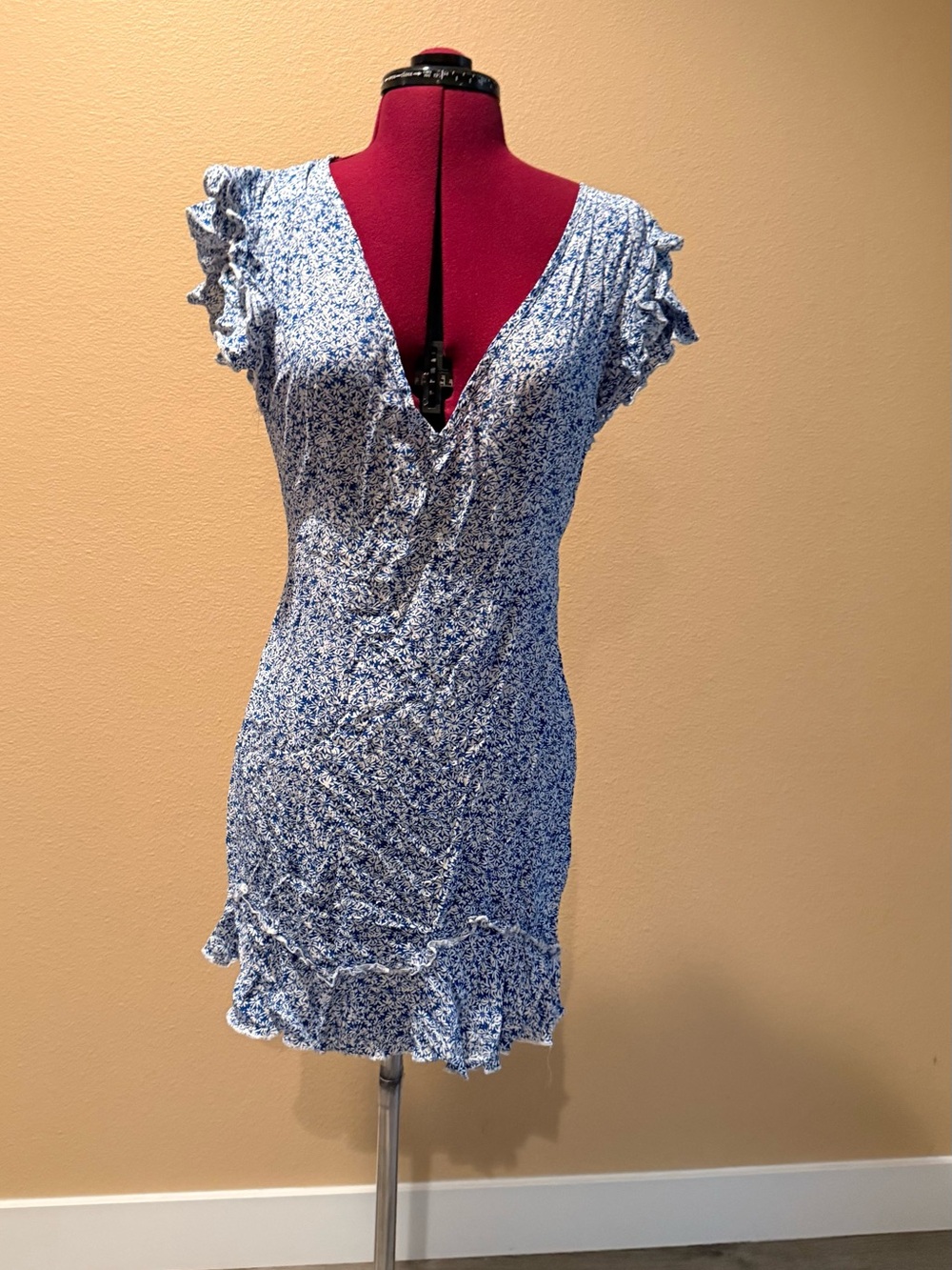 Blue Floral V-Neck Ruffle Mini Dress - Lightweight Summer Style